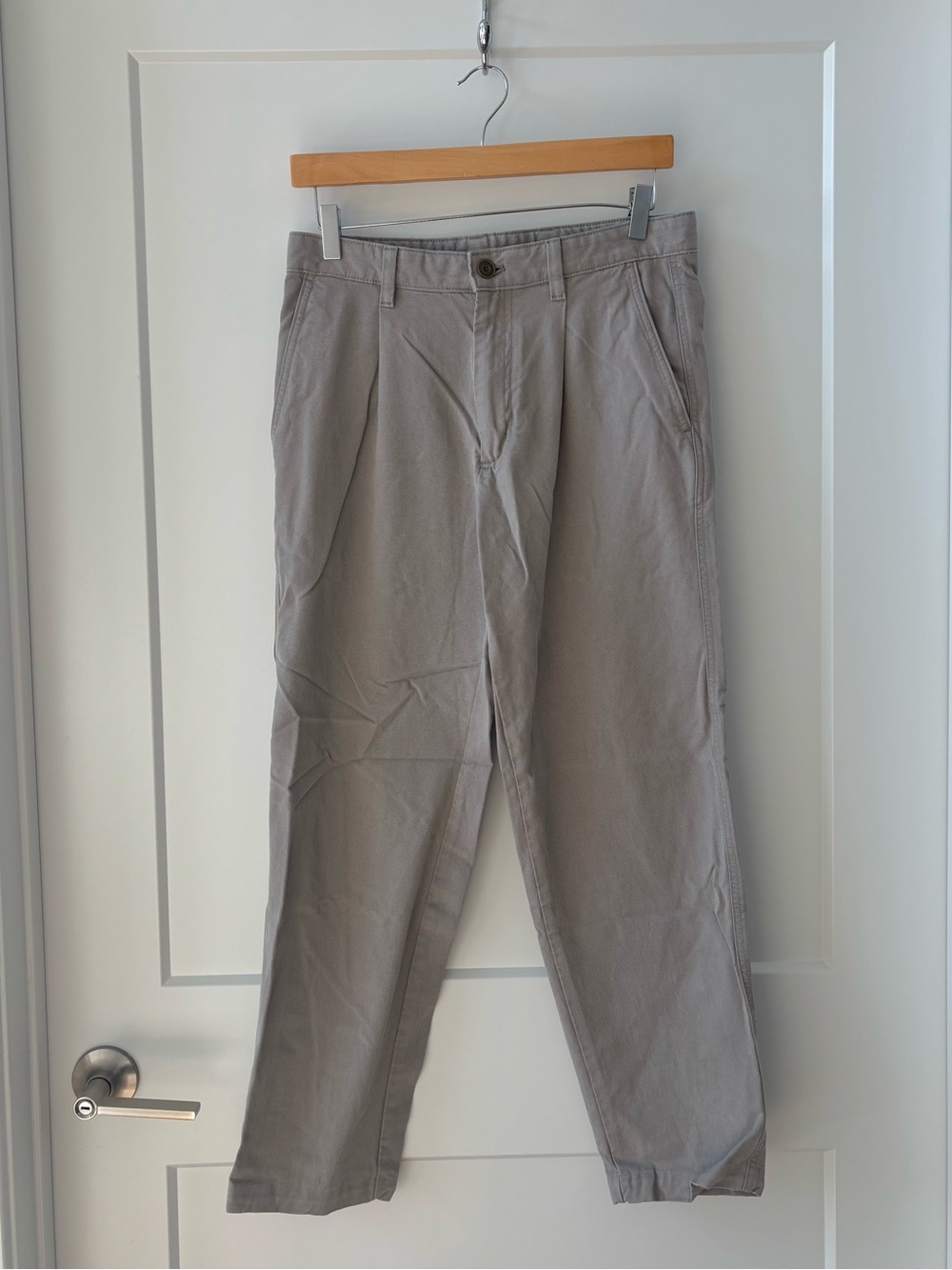 Mango Men’s Light Gray Pleated Trousers